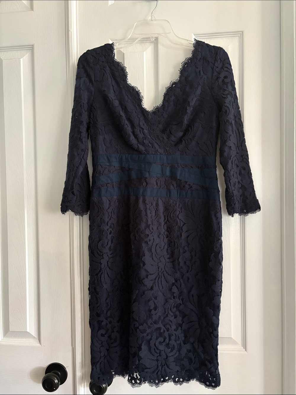 Tadashi Shoji Navy Scalloped V-Neck Lace Midi Dress